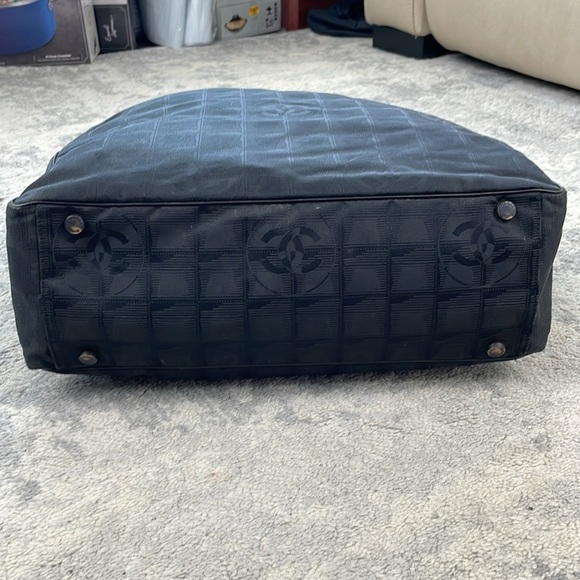 Chanel Travel Line Canvas Leather Tote Bag GM Black Side Buckles Zip Top - Picture 5 of 17